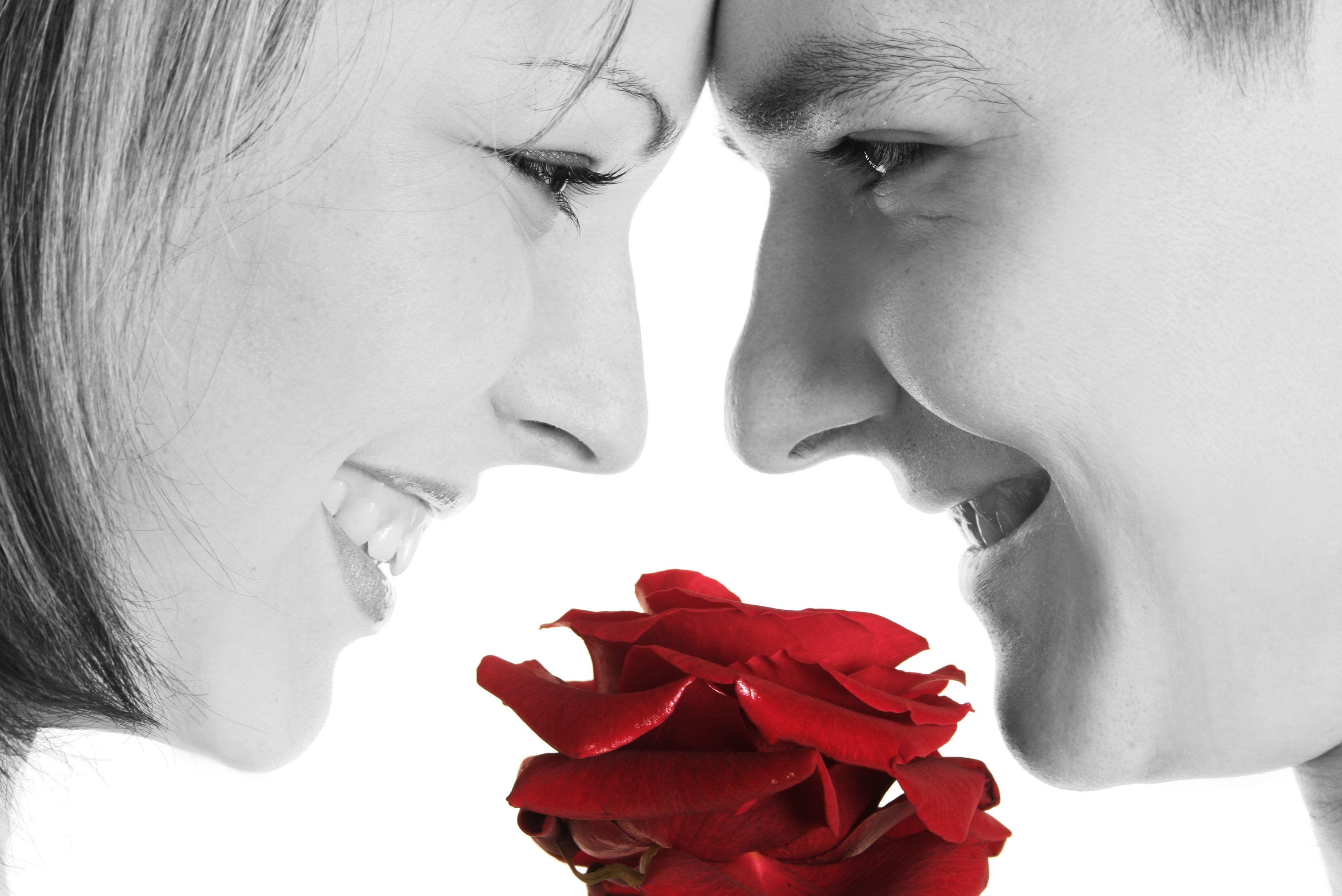 10 Romantic & Inexpensive Gift Ideas for Your Girlfriend ...